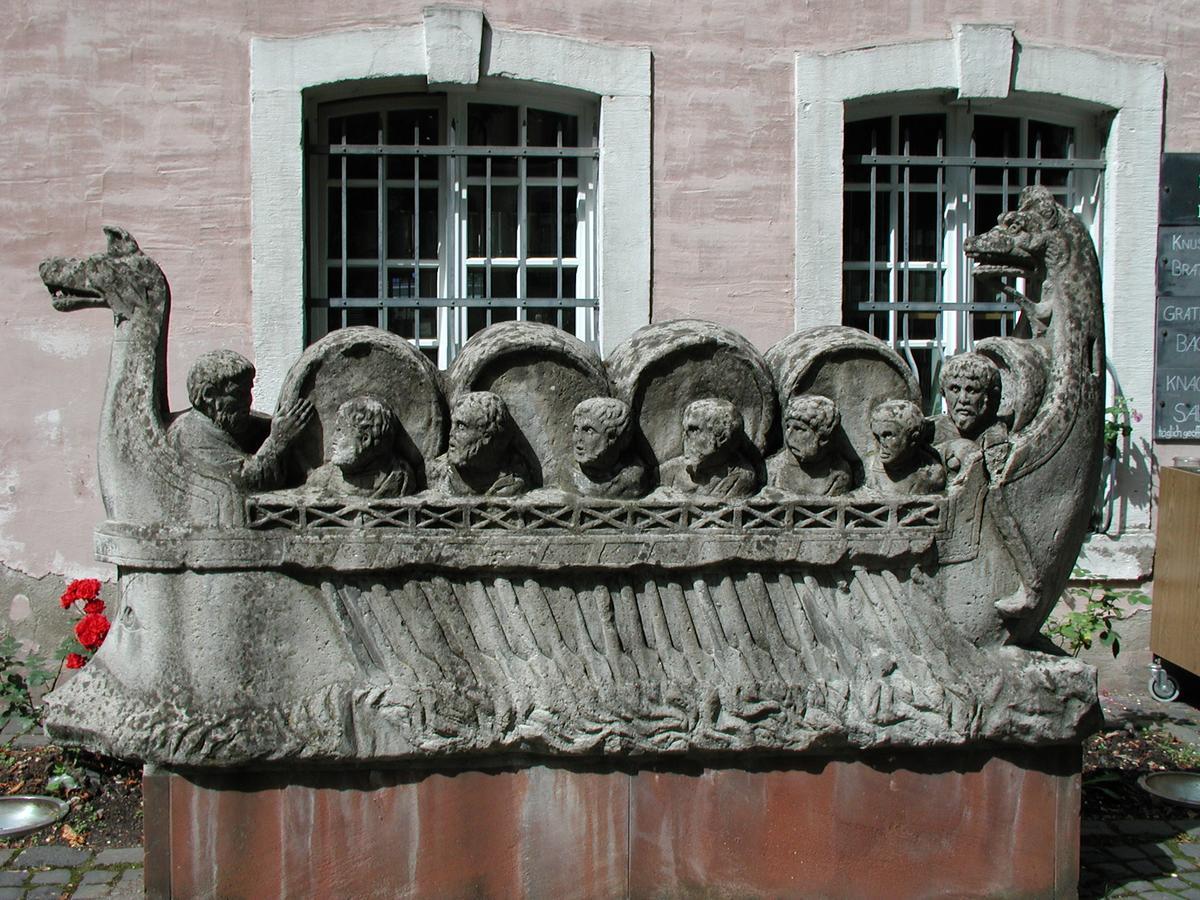 Haus Am Berg Hotel 2*